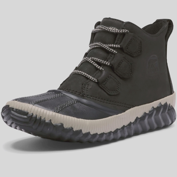 Sorel boots. Never worn. - Picture 1 of 4